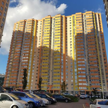 Стильная И Уютная Квартира В Новом Доме На Оболони Kiev Luaran gambar